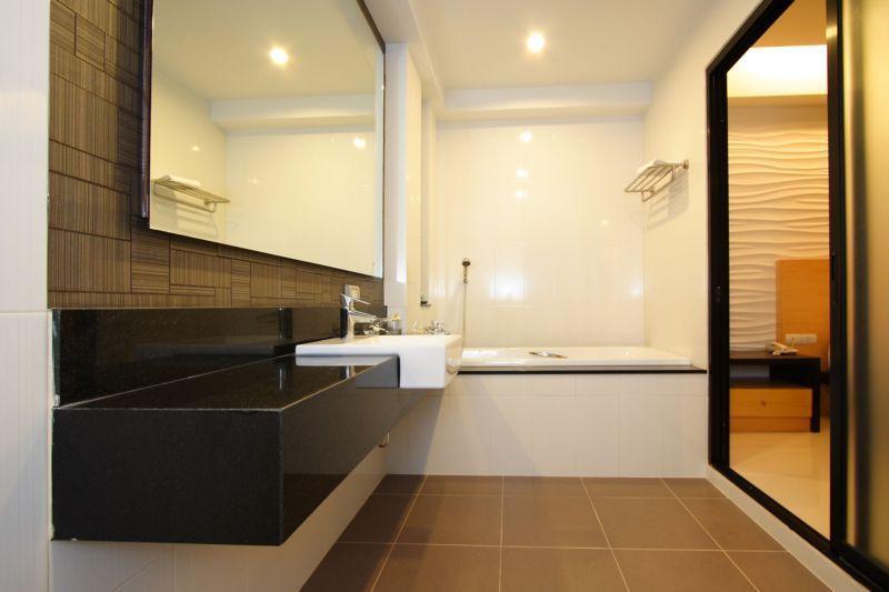 Kalim Beach Place Patong Eksteriør billede