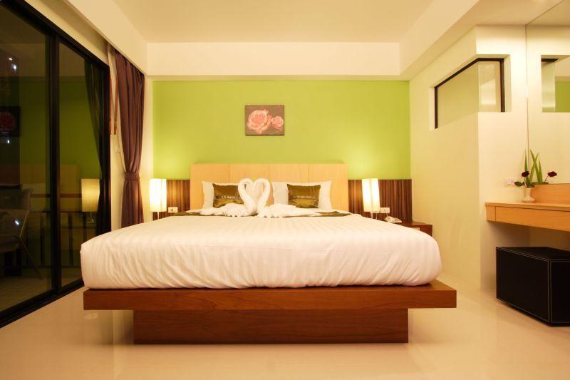 Kalim Beach Place Patong Eksteriør billede