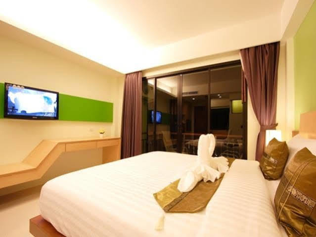 Kalim Beach Place Patong Eksteriør billede
